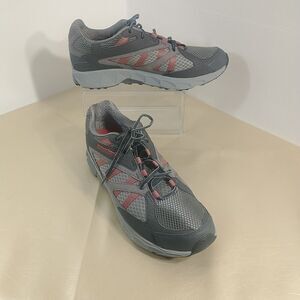 Montrail Men’s SZ 12 Hiking Shoes GM2208-003. Condition is Pre-owned.